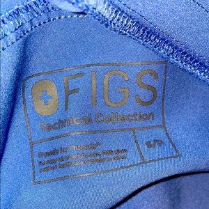 Figs ceil blue scrub bottom